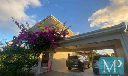 Sobrado com 4 suítes à venda, 270 m² - Praia Grande - Penha/SC