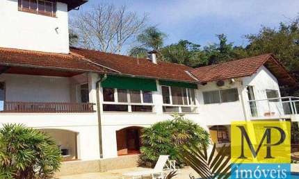 Sobrado com 6 dormitórios à venda, 637 m² por R$ 1.900.000,00 - Boa Vista - Joinville/SC