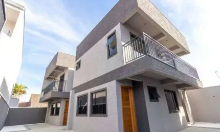 Sobrado em condomínio, 03 quartos, no xaxim por r$ 693.000,00. 127,46m².