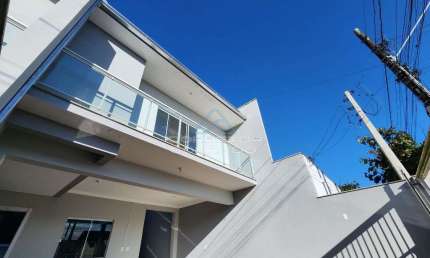 Casa com 3 quartos para alugar na Rua Carlos Henrique Melchier, 377, Meia Praia, Navegantes
