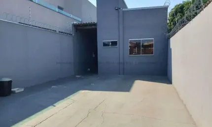 CASA AMPLA RICA EM ARMÁRIOS PLANEJADOS NO BAIRRO JARDIM PRESIDENTE