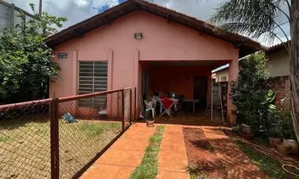 Casa com 3 quartos à venda na Presidente Vargas, 33, Vila Santo Amaro, Campo Grande por R$ 650.000