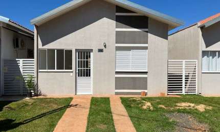 Casa com 2 quartos à venda na Rua Pocrane, 222, Vila Nasser, Campo Grande por R$ 220.000