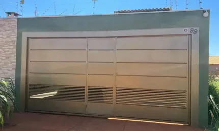 Casa com 2 quartos à venda na Felipe Safadi Nogueira, 333, Residencial Aquários II, Campo Grande