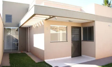 ◾Condomínio de 7 casas  -localizada no Bairro Vila Nasser