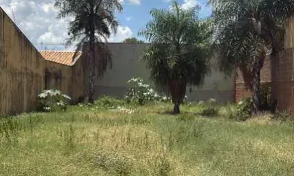 Terreno à venda na Avenida Ministro João Arinos, 9595, Tiradentes, Campo Grande por R$ 300.000