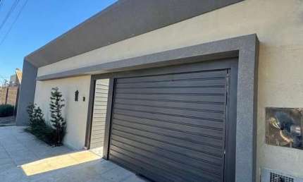 CASA DE ALTO PADRÃO COM 4 QUARTOS - BAIRRO PIRATININGA