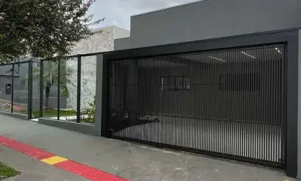 CASA DE ALTO PADRÃO COM 4 QUARTOS - BAIRRO TV MORENA