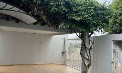Casa com 2 quartos à venda na Rua Marluce, 200, Água Limpa Park, Campo Grande