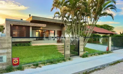 Casa com 5 quartos à venda na Rua Paná Paná, 172, Atlântida, Xangri-Lá por R$ 2.440.000