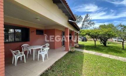 Casa com 3 quartos à venda na Independência, 404, Guarani, Capão da Canoa por R$ 950.000