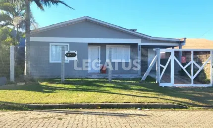 Casa com 4 quartos à venda na Italia, 720, Zona Norte, Capão da Canoa por R$ 689.000