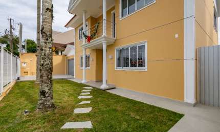 Sobrado com Ático à Venda – 228m² – Bairro Mercês – Curitiba/PR