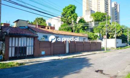 Chegou a hora de montar seu negócio de sucesso, excelente terreno com fins comerciais