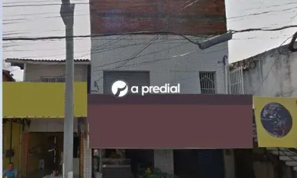 Predio comercial com duas frentes, no centro de itaitinga.