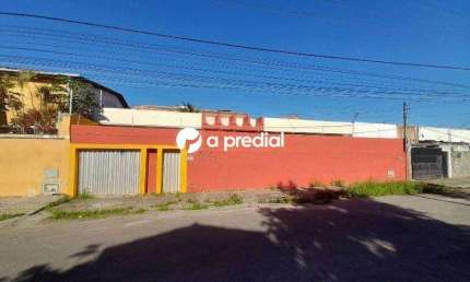 Casa com 3 quartos para alugar na Rua Esmerinda Mendes, 715, Salinas, Fortaleza