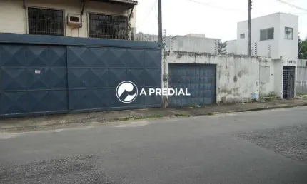 Sala comercial com 10 salas para alugar no Parreão, Fortaleza 