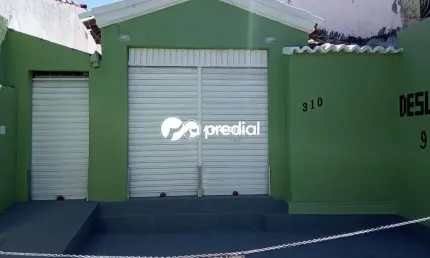 Loja com lavabo, a poucos metros do extra supermercado.