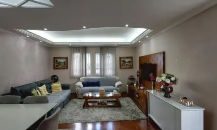*VENDA* Casa de 167m2 comm4 dormitórios, 4 vagas de garagem em Diadema!
