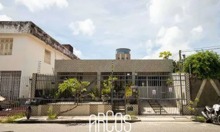 Casa com 4 quartos à venda na Rua Lagarto, Salgado Filho, Aracaju