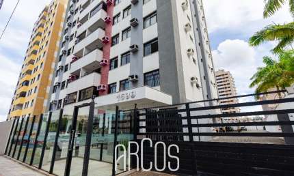Apartamento no Edifício Barcelona, Luzia, 3 quartos, 105m²