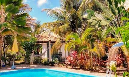 Chácara na Caueira, com 3.275m² totais, 5 quartos, piscina e churrasqueira
