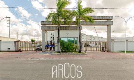 Apartamento com 2 quartos no Marivan, Condomínio Parque Alameda Real