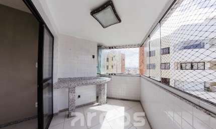 Residencial Gran Farol, Apartamento na Coroa do Meio com ¾ sendo 1 suíte, 100m² e varanda