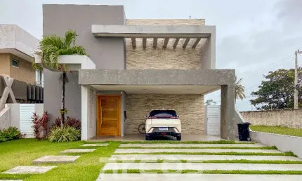 Casa sobrado à venda com 3 suítes, 450,55 m², piscina privativa e varanda gourmet em Matapuã