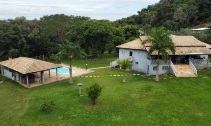 Linda chácara de 10 mil metros a venda em jacutinga -mg