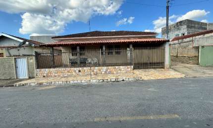 Casa com 3 quartos à venda na Praça dos Andradas, Vale das Palmeiras, Jacutinga