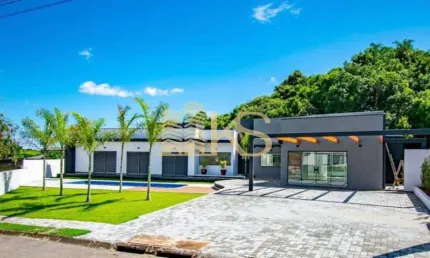 NOVÍSSIMA CASA TÉRREA COM 3 SUÍTES, PISCINA E 4 VAGAS EM ATIBAIA