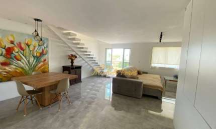 Belíssima cobertura com 4 quartos com 142 m²  localizado no bairro CostAzul - Rio das Ostras/RJ.