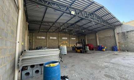 Galpão com 421,60m2 Estrada Velha, Cidade praiana/ Rio das Ostras