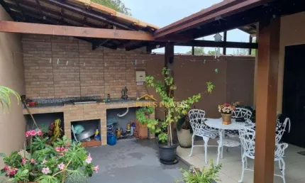 Linda casa duplex , colinas com uma linda vista para o mar! Rio das ostras/RJ