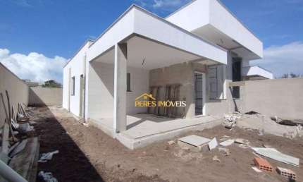 Lindas casas composta por 03 quartos, sendo 1 com cloused em Rio das Ostras/ RJ