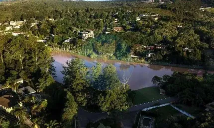 Terreno em condomínio fechado à venda na Rua dos Ipês, Colonial Village (Caucaia do Alto), Cotia por R$ 500.000