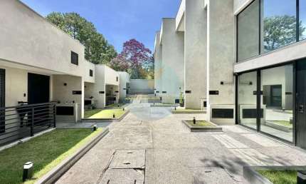 Loft triplex moderno, 169m², 2 suítes, varanda gourmet