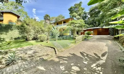 Casa em condomínio fechado com 3 quartos para alugar na via das grinaldas, 228, granja viana, cotia, 150 m2 por r$ 3.900