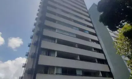 Cobertura duplex com excelente localização no Espinheiro!