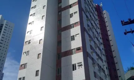 Apartamento com aproximadamente 90m2, 3 Suítes, portaria 24h, 2 Vagas
