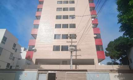 Apartamento com aproximadamente 95m2, 3 Quartos sendo 1 Suíte, com piscina!