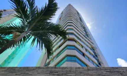 Apartamento com 165m2, 4 Quartos sendo 2 Suítes, 3 Vagas!