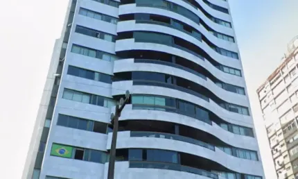 Apartamento com 180m2, 4 Quartos sendo 3 Suítes, 3 Vagas!