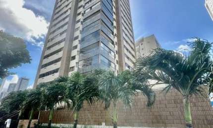 Apartamento com aproximadamente 210m2, 4Qtos, 3 Suítes, 3 Vagas!