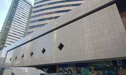 Salas comerciais, 90m2, Empresarial Iberbras, estacionamento rotativo!