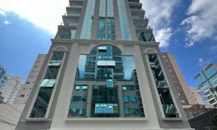 Apartamento com 3 quartos à venda na Rua 137, Meia Praia, Itapema