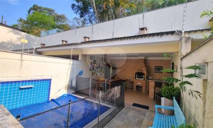 Condomínio com 3 quartos à venda em Horto Florestal - SP