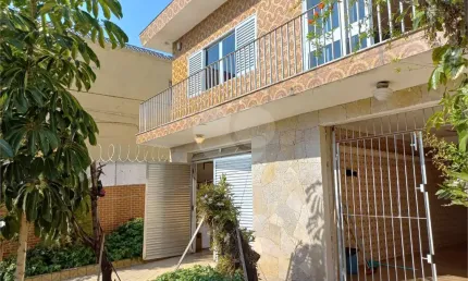Casa com 3 quartos à venda na Francisco Ribeiro Carril, Jaguaré, São Paulo