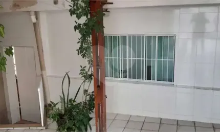 Casa com 2 quartos à venda na Astúrias, Imirim, São Paulo